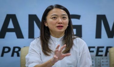 KUALA LUMPUR, 18 Mac -- Menteri di Jabatan Perdana Menteri (Wilayah Persekutuan) Hannah Yeoh ketika sidang media selepas melakukan lawatan kerja dan menyampaikan sumbangan Aidilfitri di Hospital Rehabilitasi Cheras (HRC) hari ini.

--fotoBERNAMA (2026) HAK CIPTA TERPELIHARA