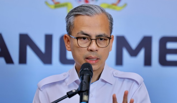 Datuk Fahmi Fadzil/ BERNAMA