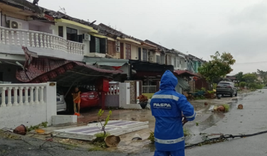 Keadaan beberapa rumah yang rosak akibat ribut