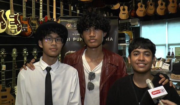 BluntSheep lancar album mini terbaharu 'Di Puncak Dunia'