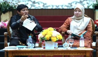 Menteri di Jabatan Perdana Menteri (Undang-Undang dan Reformasi Institusi) Datuk Seri Azalina Othman Said berkongsi pandangan pada Program Penataran Literasi Akta Antibuli 2026 di Institut Pendidikan Guru Malaysia, Kampus Bahasa Melayu, Lembah Pantai, Kuala Lumpur / Foto BERNAMA