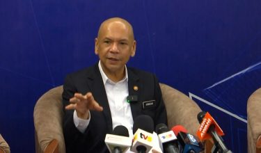 Menteri Perdagangan Dalam Negeri dan Kos Sara Hidup, Datuk Armizan Mohd. Ali.