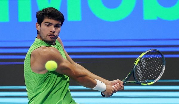 Pemain tenis Sepanyol, Carlos Alcaraz menewaskan juara bertahan Andrey Rublev 7-6(3), 6-4 untuk mara ke final Terbuka Qatar/ REUTERS