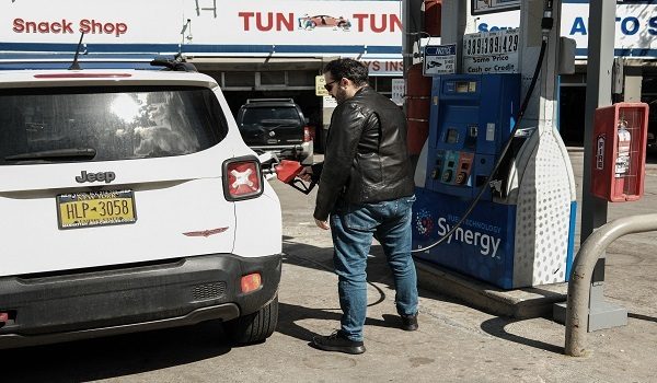 US-ECONOMY-GAS-IRAN-EMERGY-OIL