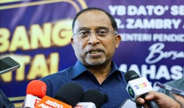 Datuk Seri Dr Zambry Abdul Kadir / BERNAMA