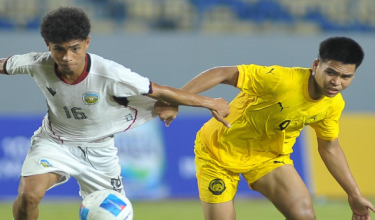 Aksi pemain skuad B-17 Malaysia (jersi kuning) ketika menentang Timor Leste pada Kejuaraan B-17 ASEAN 2026./FB Football Association of Malaysia