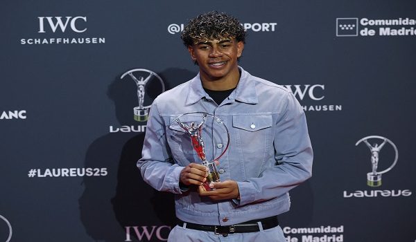Laureus World Sports Awards - Palacio de Cibeles, Madrid, Spain - April 20, 2026 Spain's Lamine Yamal poses after winning the World Young Sportsperson of the Year Award on the red carpet REUTERS/Isabel Infantes