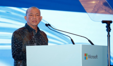 Timbalan Perdana Menteri Datuk Seri Fadillah Yusof