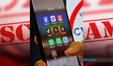 Terpedaya sindiket penipuan telefon atau phone scam / Foto BERNAMA