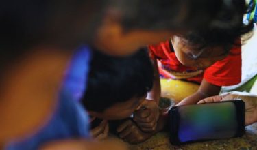 Kanak-kanak dan remaja masih berada dalam fasa perkembangan emosi dan mudah terpengaruh dengan bentuk perbualan AI yang kelihatan “memahami” serta sentiasa memberi perhatian/gambar hiasan BERNAMA