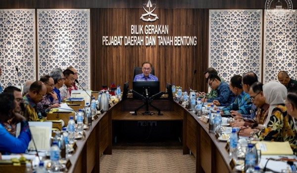 Foto FB Anwar Ibrahim