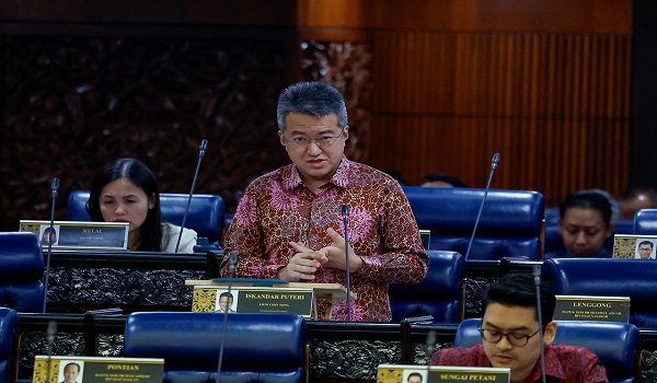 KUALA LUMPUR, 22 Jan -- Timbalan Menteri Kewangan Liew Chin Tong ketika sesi pertanyaan-pertanyaan dan jawab lisan pada Mesyuarat Pertama, Penggal Kelima Parlimen ke-15 Dewan Rakyat di Bangunan Parlimen hari ini.

-- fotoBERNAMA (2026) HAK CIPTA TERPELIHARA