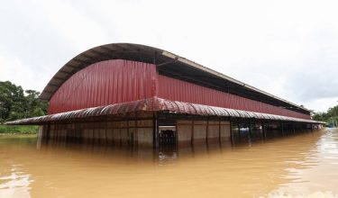 PAITAN, 21 Feb -- Dewan Terbuka Paitan turut ditenggelami air banjir ketika tinjauan di Pekan Paitan hari ini


-- fotoBERNAMA (2026) HAK CIPTA TERPELIHARA