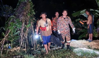 Mayat Darren Dakun Paruscrum, 12, ditemukan orang awam pada 11.19 malam/Foto Polis