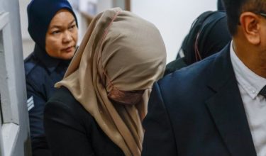Pengasas dan pengurus sebuah taman asuhan kanak-kanak (taska) mengaku tidak bersalah di Mahkamah Majistret di sini hari ini, atas pertuduhan menjalankan operasi tanpa perakuan pendaftaran yang sah pada Januari lepas.

Pengasas taska tersebut, Datin Nor Fadilah Alias, 36, dan pengurusnya Nurrul Farhana Ramlee, 33, membuat pengakuan itu selepas pertuduhan dibacakan di hadapan Majistret Muhammad Syafiq Sulaiman.