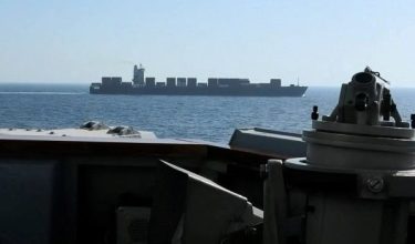 Kapal kargo Iran, Touska dipintas kapal pemusnah USS Spruance milik Tentera Laut Amerika Syarikat di Laut Arab Utara/Foto fail REUTERS