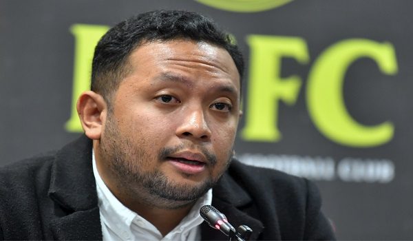 Ketua Pegawai Eksekutif NSFC, Faliq Firdaus ketika ditemui media pada Majlis Penyerahan Cek Tajaan Bubbles O2 kepada Kelab Bola Sepak Negeri Sembilan di Wisma Negeri / Foto BERNAMA