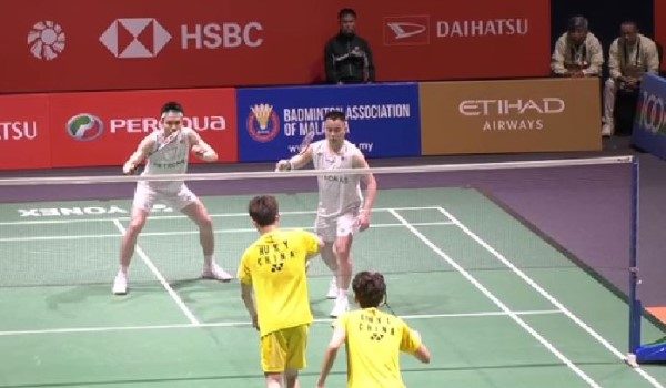 Aaron Chia-Soh Wooi Yik, mara selepas menewaskan beregu muda China, Hu Keyuan-Lin Xiangyi, 21-15, 21-16. - RTM
