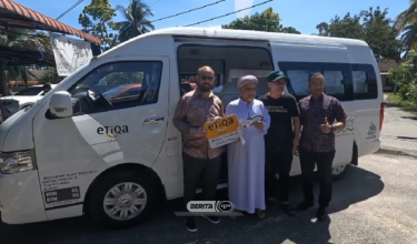 Mukim Parit Tengah, Salor, Kota Bharu terima sebuah van jenazah baharu sumbangan Etiqa Takaful dengan kerjasama Islamic Aid Malaysia (IAM)