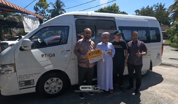 Mukim Parit Tengah, Salor, Kota Bharu terima sebuah van jenazah baharu sumbangan Etiqa Takaful dengan kerjasama Islamic Aid Malaysia (IAM)
