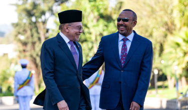 Foto Facebook Datuk Seri Anwar Ibrahim (kiri) dan Perdana Menteri Ethiopia Abiy Ahmed Ali