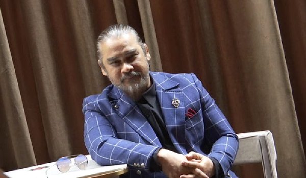 Awie atau nama sebenarnya, Ahmad Azhar Othman, 56 tahun
