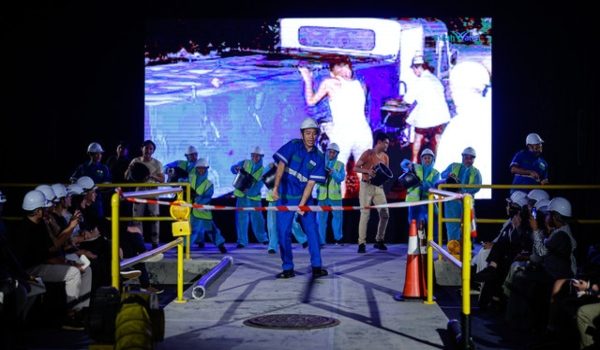 Indah Water Konsortium (IWK) Sdn Bhd meraikan ulang tahun ke-30 syarikat pembetungan dan pengurusan sisa kumbahan negara itu dengan penampilan sulung teater amal komunitinya bertajuk ‘Najis Jadi Teman’ malam tadi/Foto BERNAMA