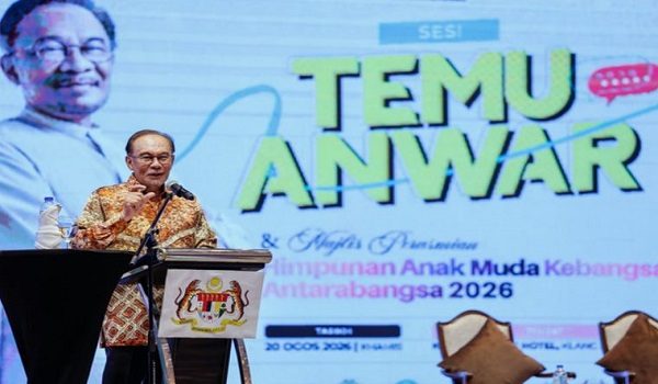 Perdana Menteri berucap pada Sesi Temu Anwar bersempena HAMKA Antarabangsa 2026, di sini. / Foto BERNAMA