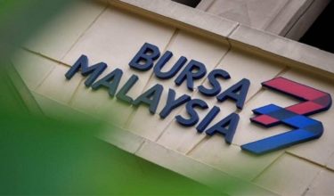 Pada 5 petang, indeks penunjuk utama FTSE Bursa Malaysia KLCI (FBM KLCI) melonjak sebanyak 16.56 mata atau 0.99 peratus kepada 1,683.50/ Foto BERNAMA