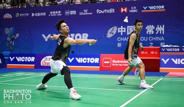 Sze Fei-Izzuddin  mencatat kemenangan straight set 21-14,21-24-22 dalam masa 43 minit/Foto Facebook BAM