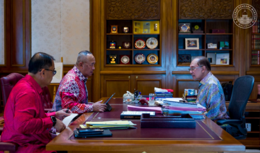 Foto Facebook Datuk Seri Anwar Ibrahim