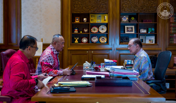 Foto Facebook Datuk Seri Anwar Ibrahim