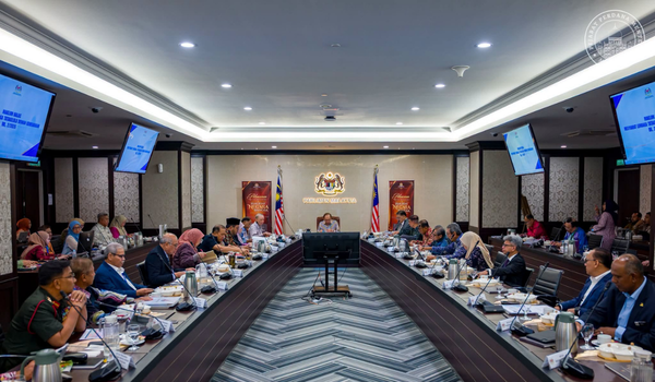 Foto Facebook Datuk Seri Anwar Ibrahim