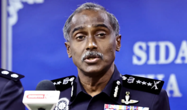 2210 NSL POLIS GENG YUNAA