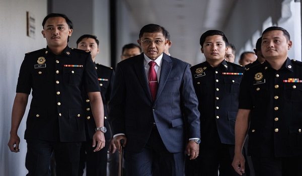 KUALA LUMPUR, 23 Jan -- Bekas Panglima Angkatan Tentera Tan Sri Mohd Nizam Jaafar hadir di Mahkamah Sesyen pagi ini bagi menghadapi empat pertuduhan, antaranya salah guna kuasa dan pecah amanah.

--fotoBERNAMA (2026) HAK CIPTA TERPELIHARA