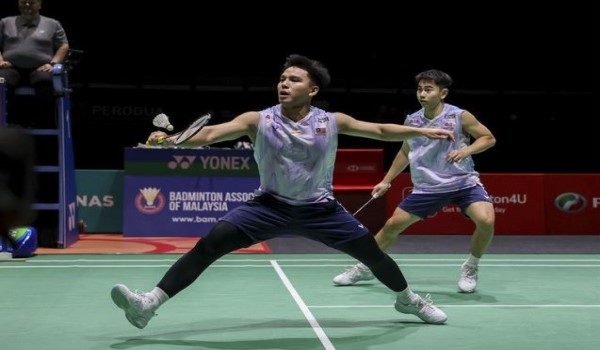 Beregu lelaki profesional negara, Nur Izzuddin Mohd Rumsani-Goh Sze Fei melangkah ke pentas akhir Malaysia Masters 2026 selepas menewaskan rakan senegara, Aaron 
Chia-Soh Wooi Yik - Foto BERNAMA