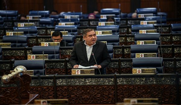 KUALA LUMPUR, 23 Jun -- Menteri Pengangkutan Anthony Loke ketika membentangkan bacaan kali kedua Rang Undang-Undang Pengangkutan Jalan (Pindaan) 2026 pada Mesyuarat Kedua, Penggal Kelima, Parlimen Ke-15 Dewan Rakyat di Bangunan Parlimen hari ini.

-- fotoBERNAMA (2026) HAK CIPTA TERPELIHARA