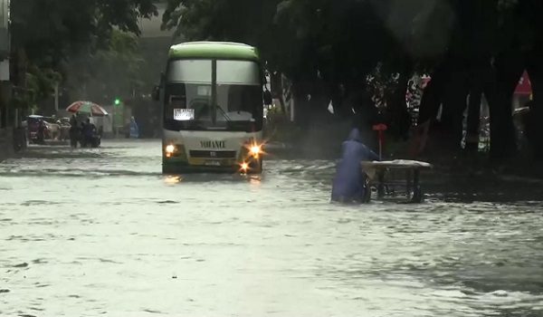 Keadaan banjir di Manila/ REUTERS