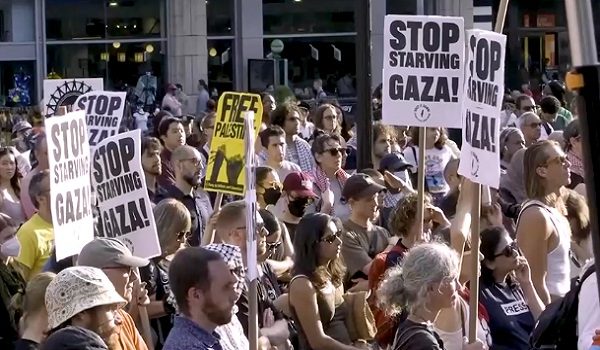 Penyokong pro-Palestin lakukan protes di New York, gesa penghentian segera terhadap kekejaman di Gaza/ REUTERS