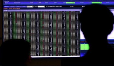Pada 5 petang, indeks petunjuk utama FTSE Bursa Malaysia KLCI (FBM KLCI) susut 7.07 mata atau 0.42 peratus kepada 1,676.43 daripada paras penutup 1,683.50, semalam/ Foto BERNAMA
