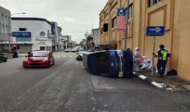 Siasatan awal mendapati pemandu van dipercayai gagal mematuhi lampu isyarat