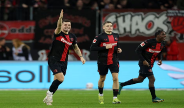 Pemain Bayer Leverkusen raikan kemenangan menentang Mainz / Foto Reuters