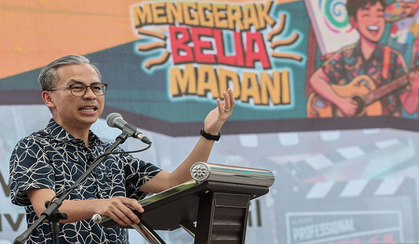 Menteri Komunikasi, Datuk Fahmi Fadzil