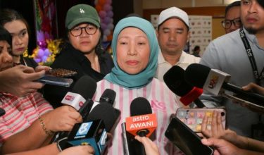 Foto FB Hajah Nancy Haji Shukri﻿