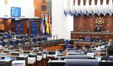 Foto Facebook Parlimen