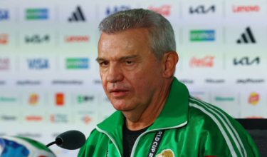 Pengendali Mexico, Javier Aguirre tuntut kesungguhan pemain menjelang perlawanan terakhir menentang Repulik Czech /REUTERS