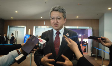Timbalan Menteri Pelaburan, Perdagangan dan Industri, Liew Chin Tong ditemui media selepas menghadiri beberapa mesyuarat berkaitan sempena Mesyuarat Menteri-Menteri Ekonomi ASEAN (AEM) ke-57