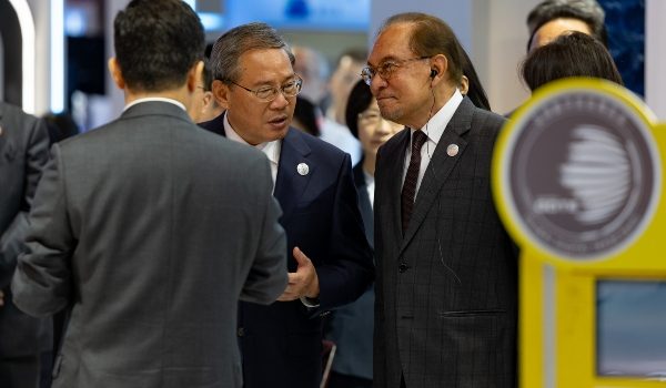 2409 PM BILATERAL DIPLOMATIK new