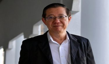 Bekas Ketua Menteri Pulau Pinang Lim Guan Eng hadir di Mahkamah Sesyen hari ini bagi perbicaraan kes rasuahnya berhubung empat pertuduhan melibatkan pelaksanaan projek pembinaan terowong dasar laut dan jalan-jalan utama bernilai RM6.3 bilion. / BERNAMA