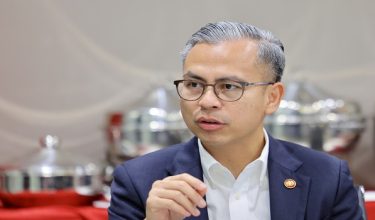 Menteri Komunikasi Datuk Fahmi Fadzil
